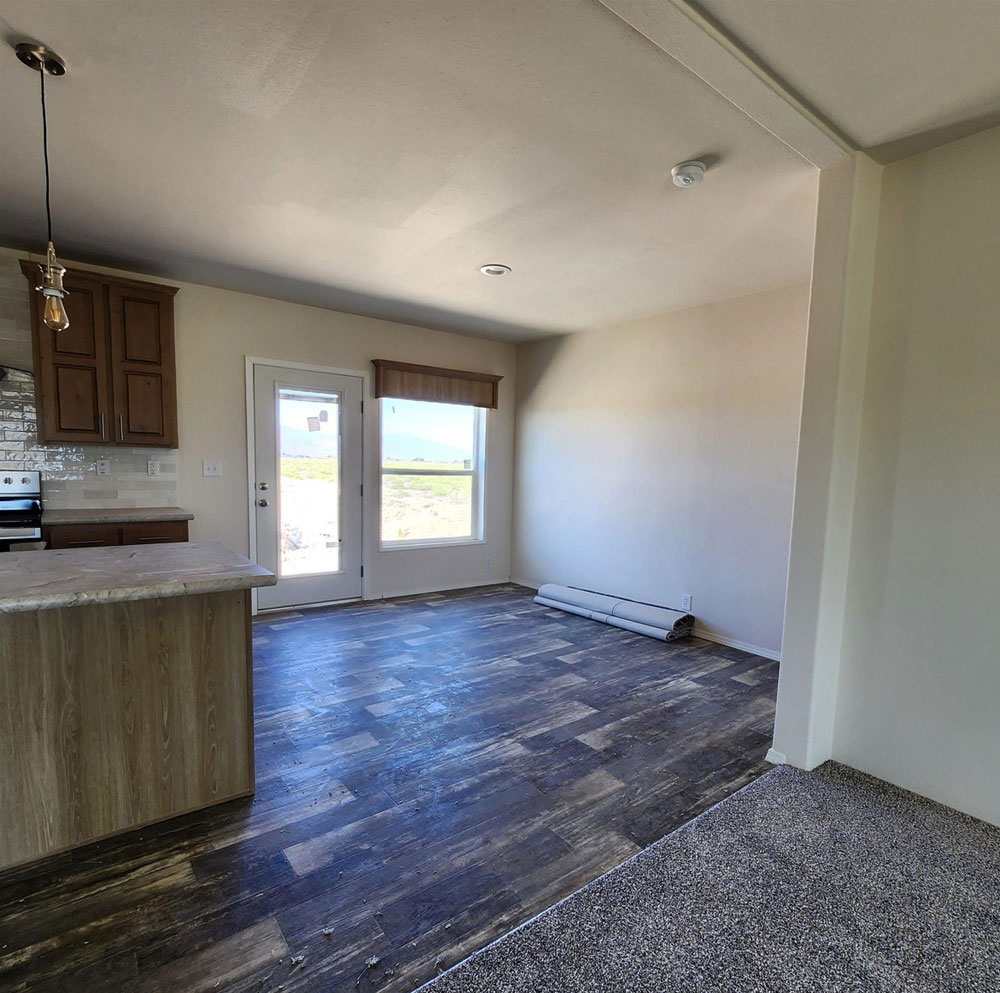 Dining room in the Fleetwood 28563N Sunbeam model