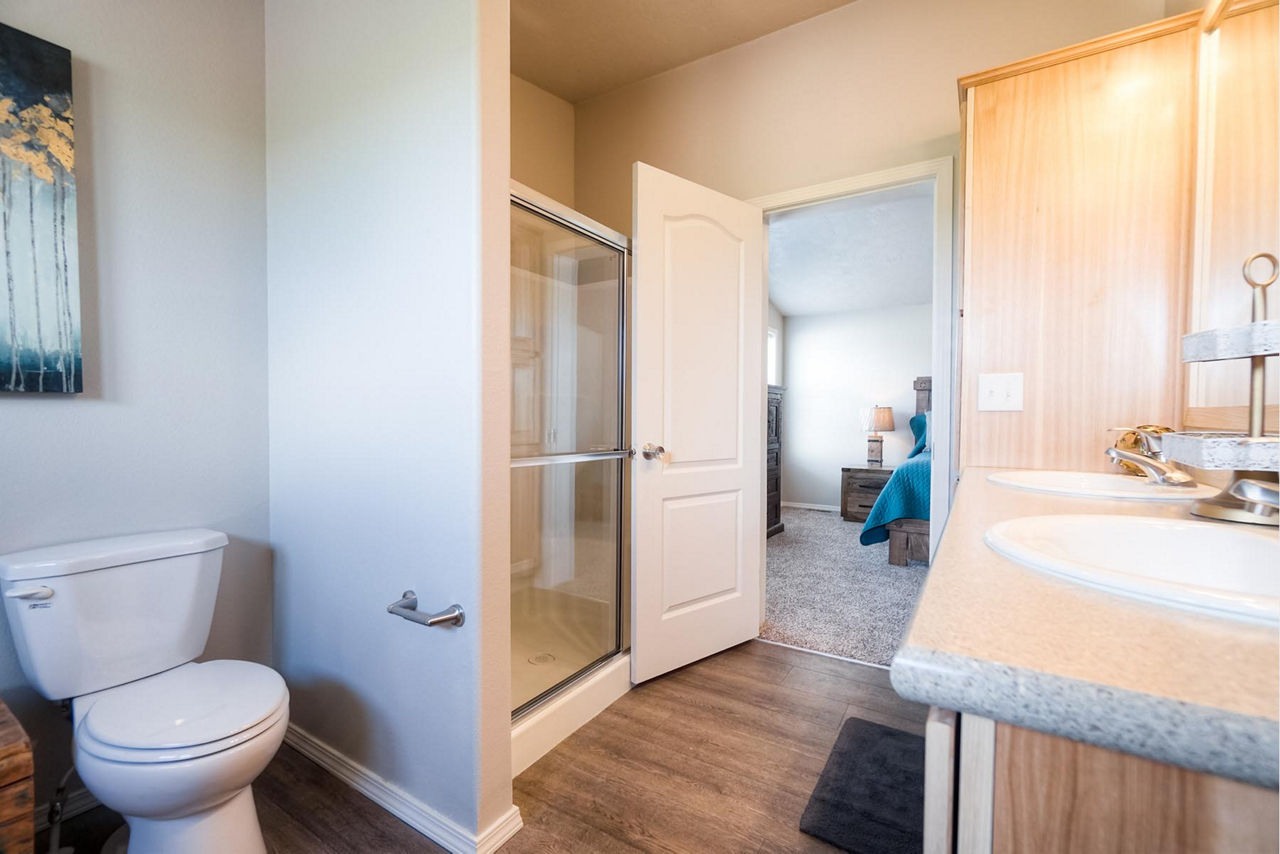 CB4603C jensen home big bathroom