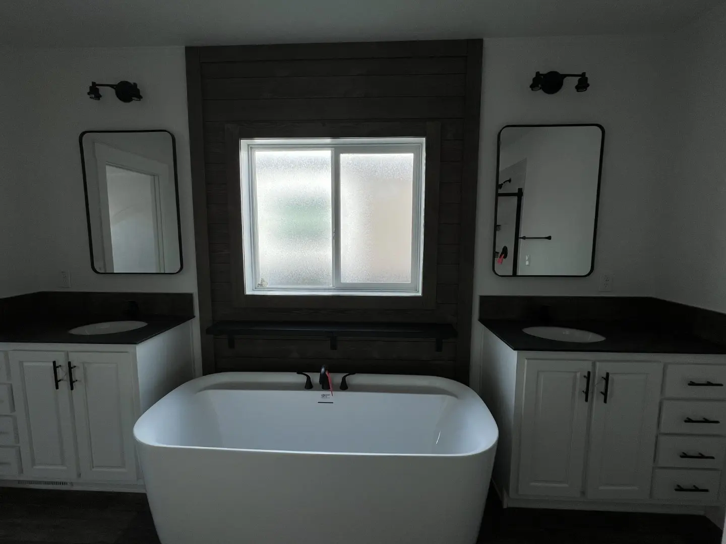 Noble mobile home big bathroom